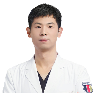 茀莱堡口腔孔超医生