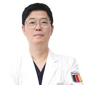 茀莱堡口腔詹斌医生
